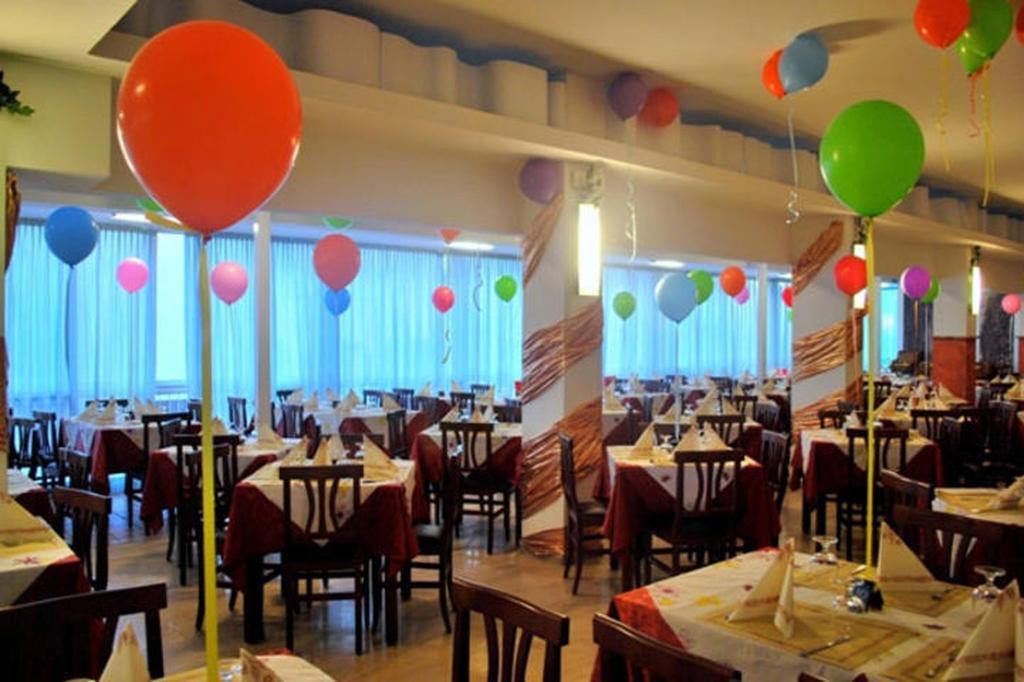 Hotel Galles Римини Экстерьер фото