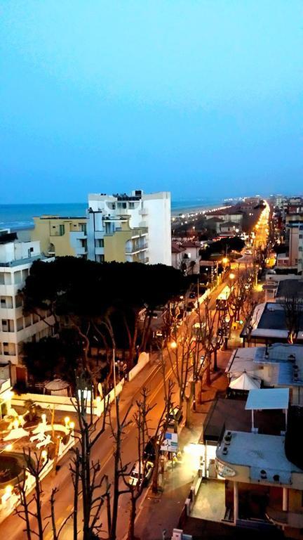 Hotel Galles Римини Экстерьер фото
