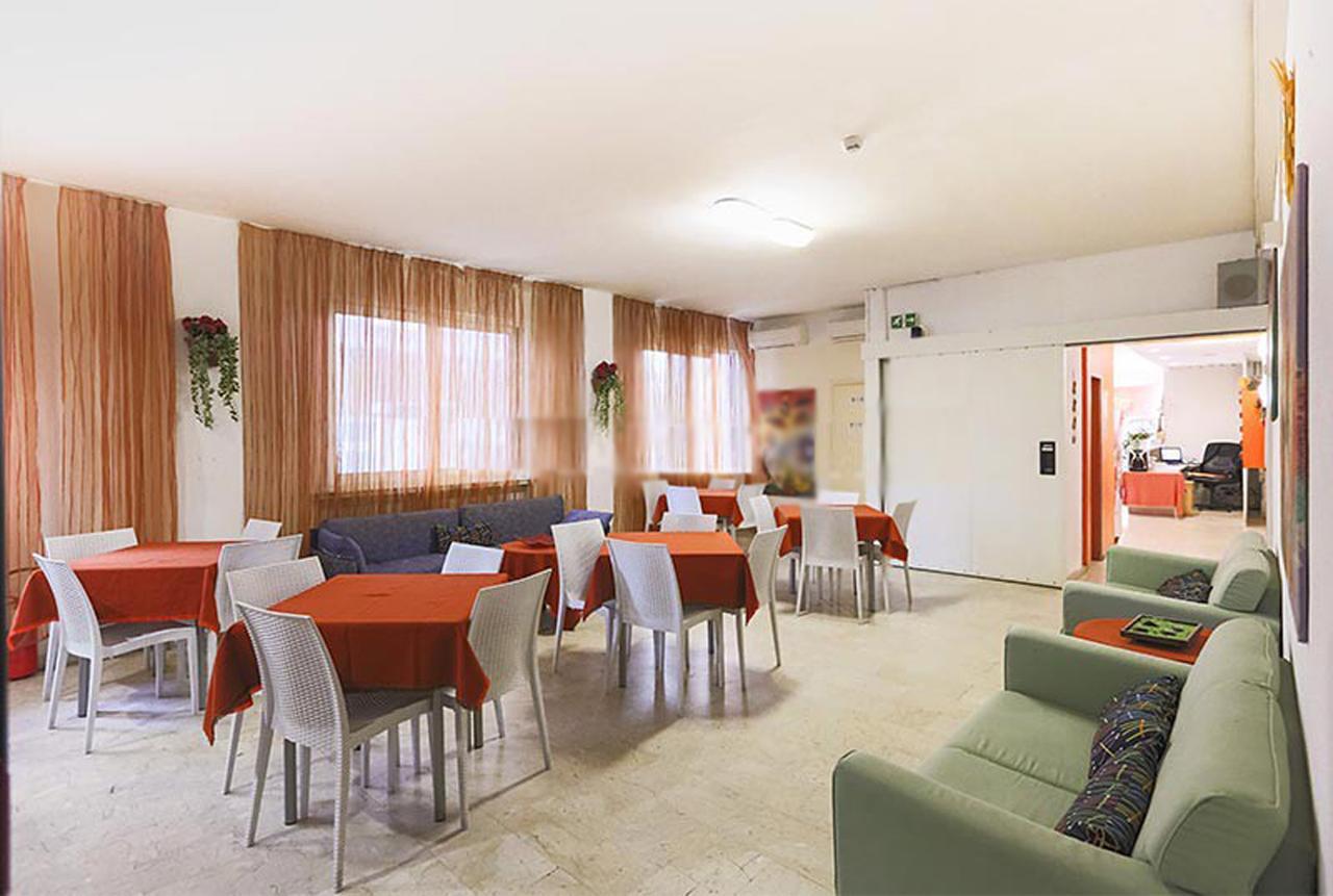 Hotel Galles Римини Экстерьер фото