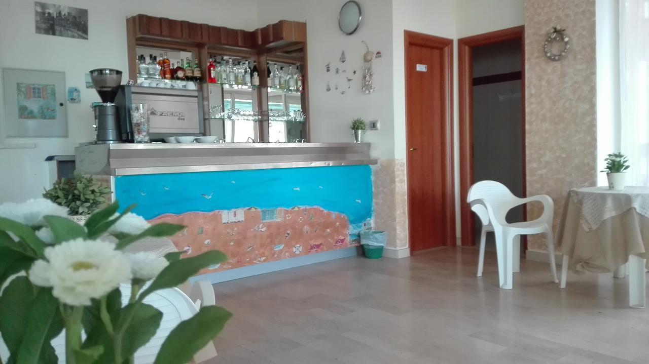 Hotel Galles Римини Экстерьер фото