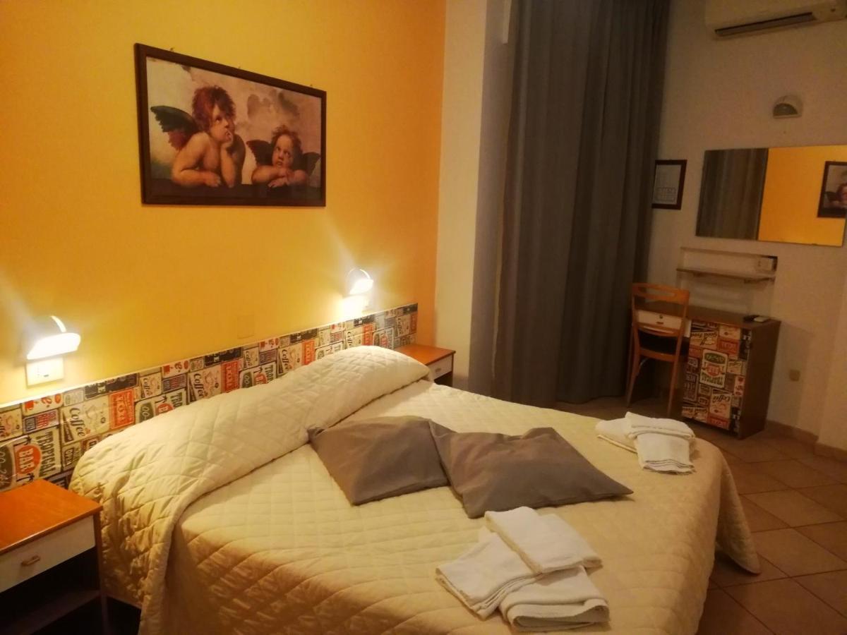 Hotel Galles Римини Экстерьер фото